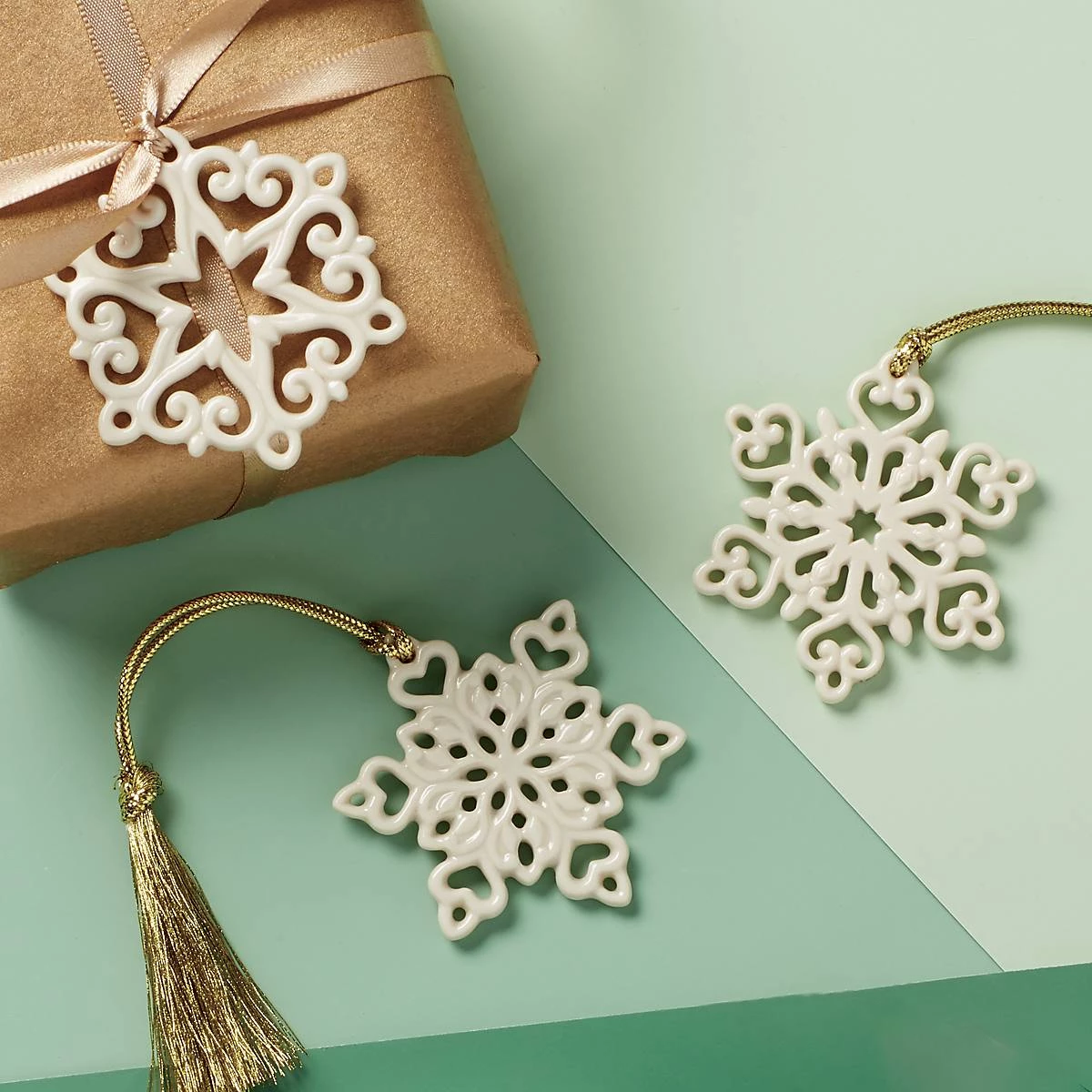 Lenox Mini Snowflake 3-Piece Ornament Set 3 Lenox Mini Snowflake 3-Piece Ornament Set - Image 2