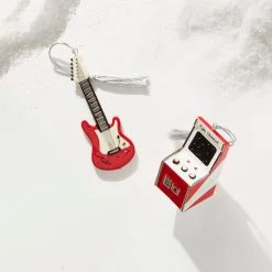 Lenox Arcade Game Ornament -Lenox The Christmas Shop Sales 890005 890424 LHOL 22 FEA 1 7841b97c dfb3 4fca a221 4ec6ad5ea76b