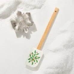 Lenox Holiday Spatula With Snowflake Cookie Cutter 7 Lenox Holiday Spatula With Snowflake Cookie Cutter -Lenox The Christmas Shop Sales 893496 LHOL 22 FEA 1